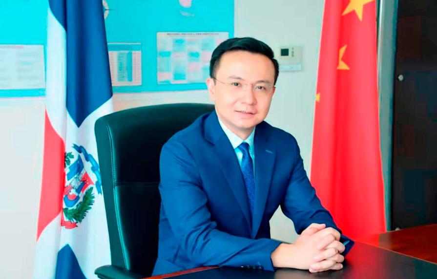 Embajador de China visita a Abinader; dice quieren mantener relaciones con nuevo gobierno