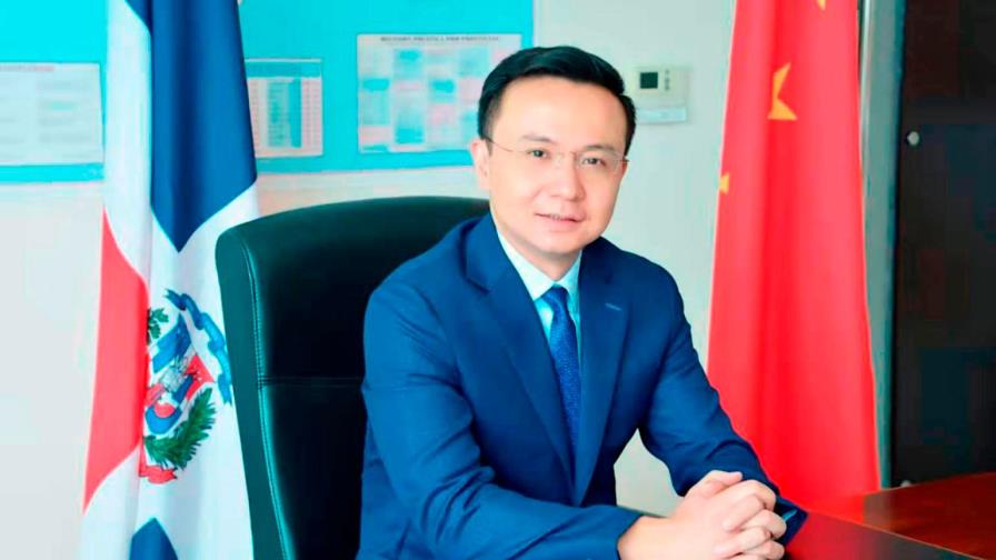 Embajador de China visita a Abinader; dice quieren mantener relaciones con nuevo gobierno