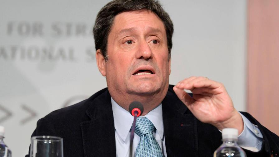 Embajador de Colombia ante EEUU evalúa “acciones legales” contra Mancuso