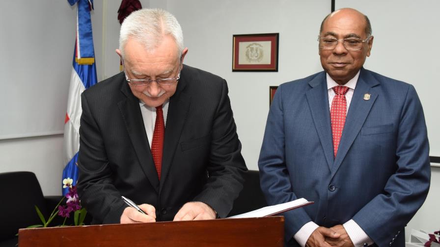 Tribunal Constitucional declara conforme a la Constitución acuerdo que suprime visado entre Rusia y la RD