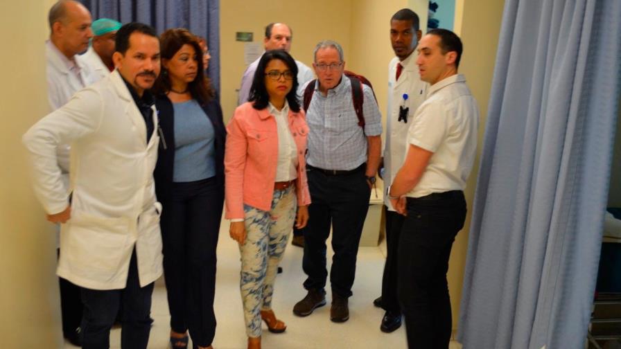 Embajador de Israel visita hospitales de Santo Domingo y Santiago