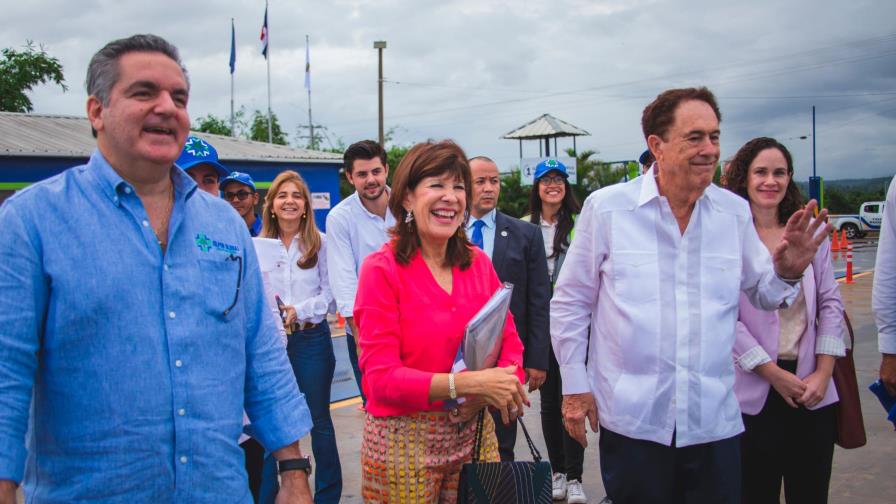Embajadora visita planta procesadora
