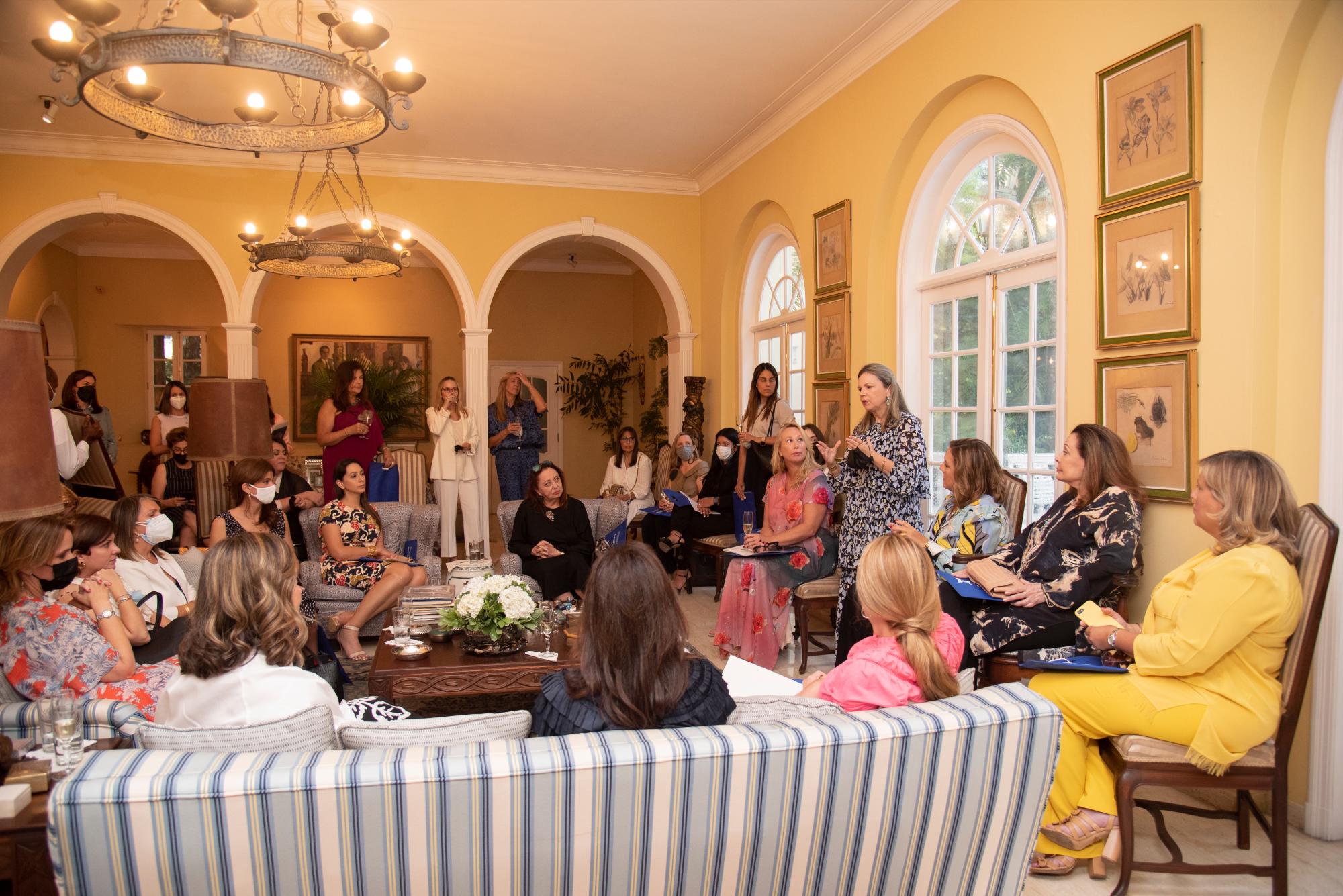 El cóctel se celebró en la residencia Rodríguez Copello.