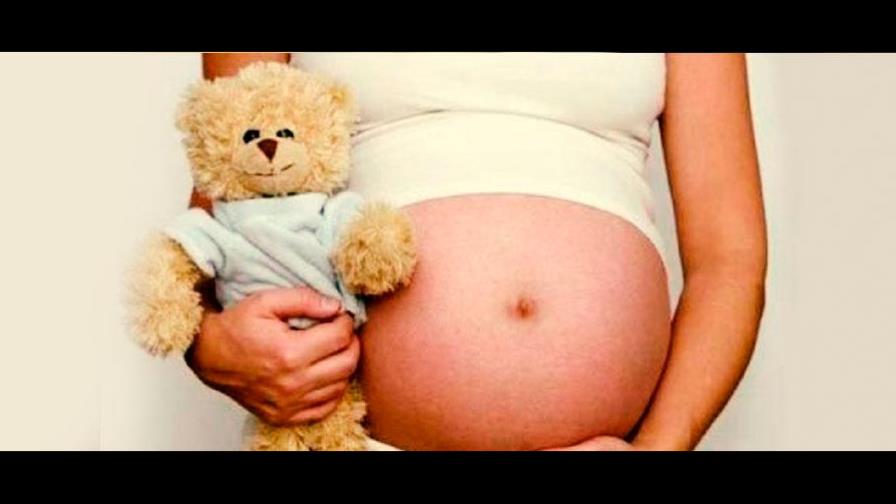 Educación sexual y anticonceptivos gratis para frenar embarazo precoz en Venezuela