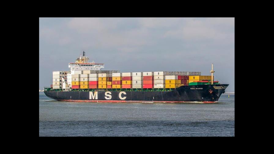 Piratas secuestran a nueve personas de un carguero noruego atacado en Benín Piratas secuestran a nueve personas de un carguero noruego atacado en Benín