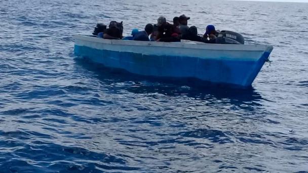 Apresan 24 dominicanos y 3 brasileños que intentaron salir del país de manera ilegal