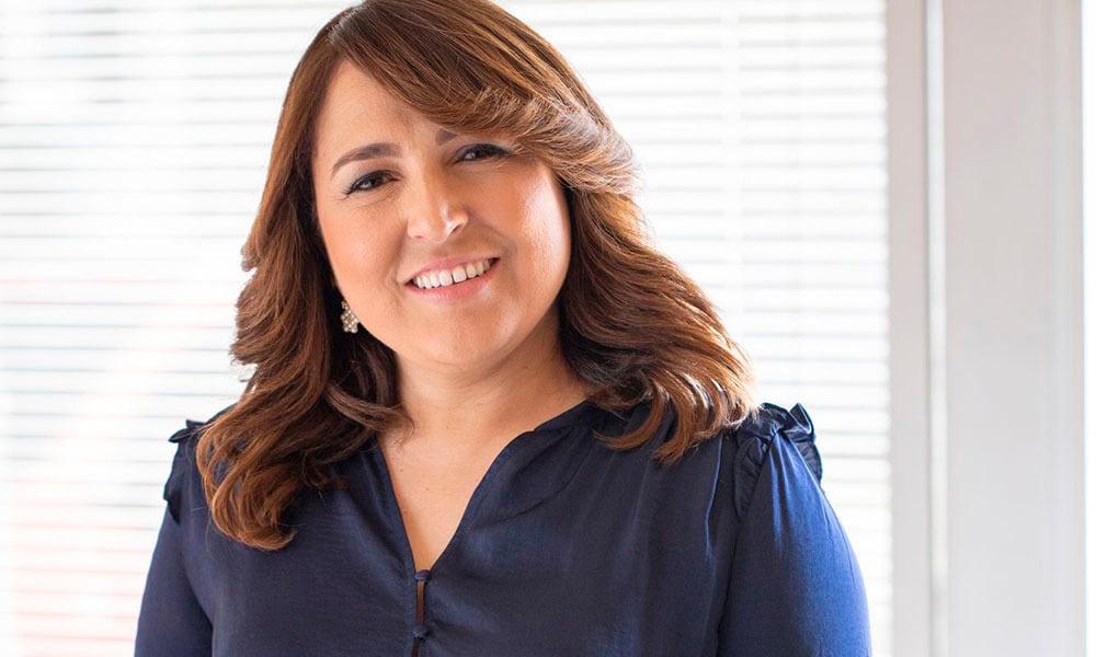 En la tercera casilla está el Partido Revolucionario Dominicano (PRD) con la expresidenta de la Asociación de Cronistas de Artes (Acroarte), Emelyn Baldera. 