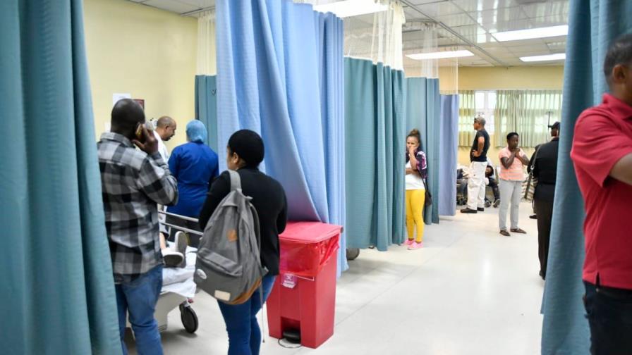 SNS dice que funcionan con regularidad consultas externas y puestos de vacunación