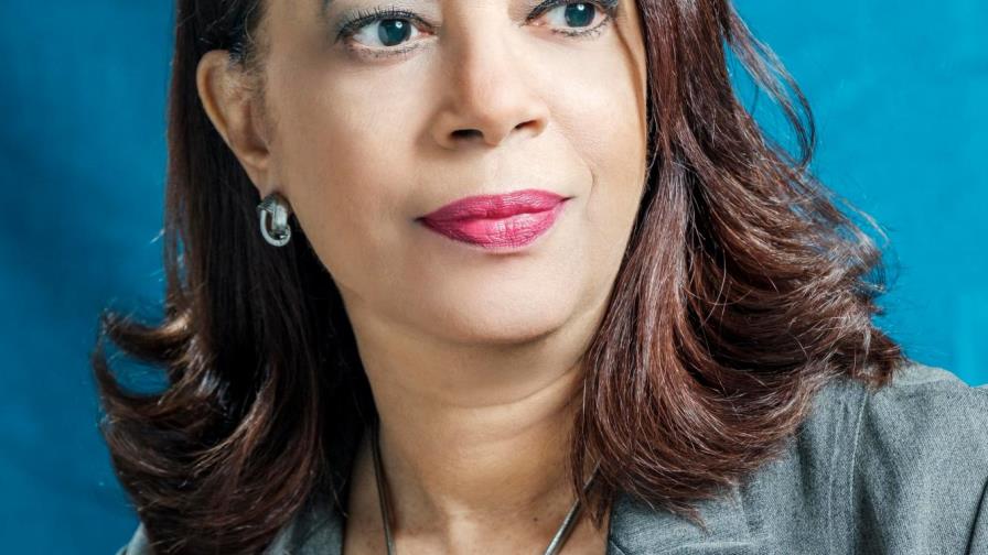 Circula la quinta edición de la novela Cenizas del querer, de Emilia Pereyra