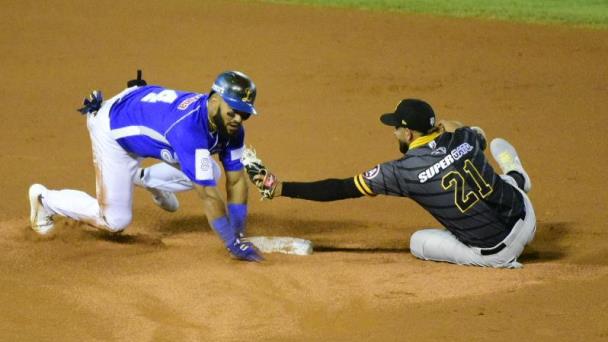 El pitcheo resuelve de forma tambaleante y los Tigres vencen a Águilas en el segundo juego