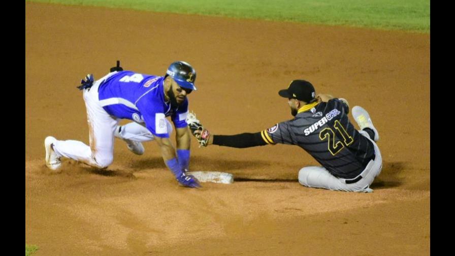 El pitcheo resuelve de forma tambaleante y los Tigres vencen a Águilas en el segundo juego