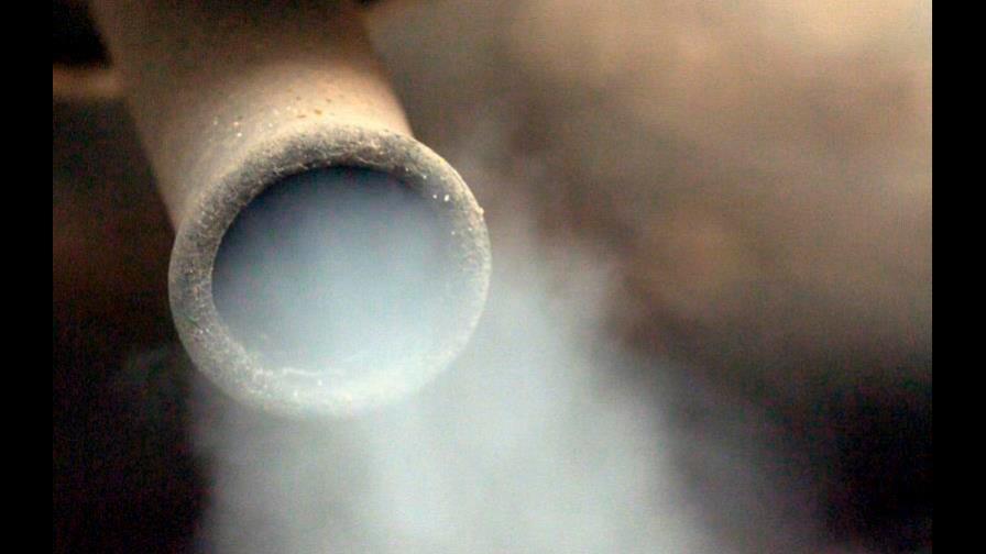 Las emisiones de CO2 de coches nuevos en la UE se desploman en 2020