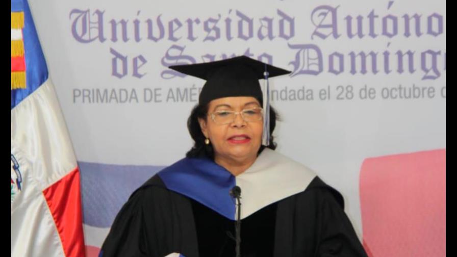 UASD entrega al país 350 profesionales de grado y 281 de postgrado UASD entrega al país 350 profesionales de grado y 281 de postgrado