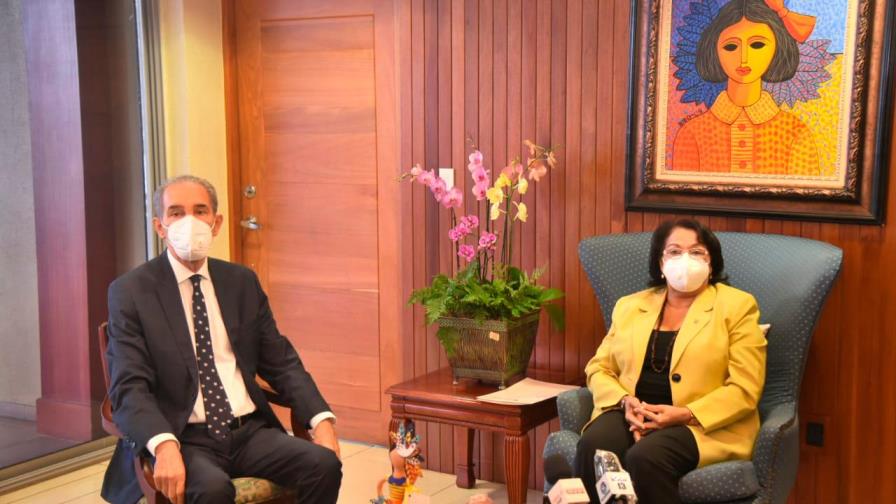 Ministro del Mescyt llega a la UASD  para coordinar todo el apoyo para que este semestre concluya exitosamente