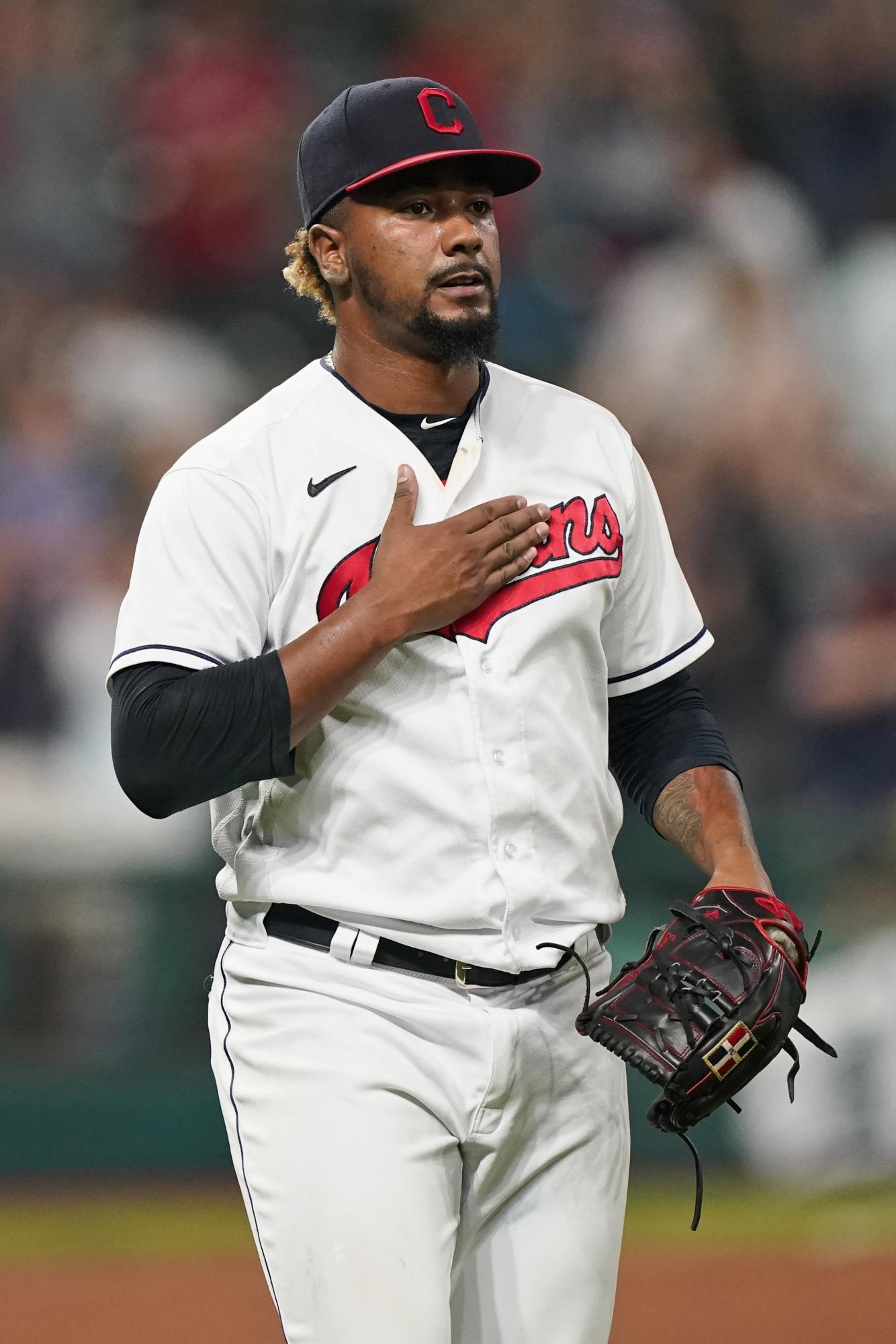  Emmanuel Clase llegó a 20 salvamentos en 24 oportunidades, en la temporada 2021 de las Grandes Liga. (AP/Tony Dejak)