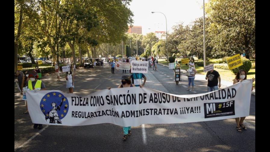 Trabajadores públicos se manifiestan contra el abuso de la temporalidad