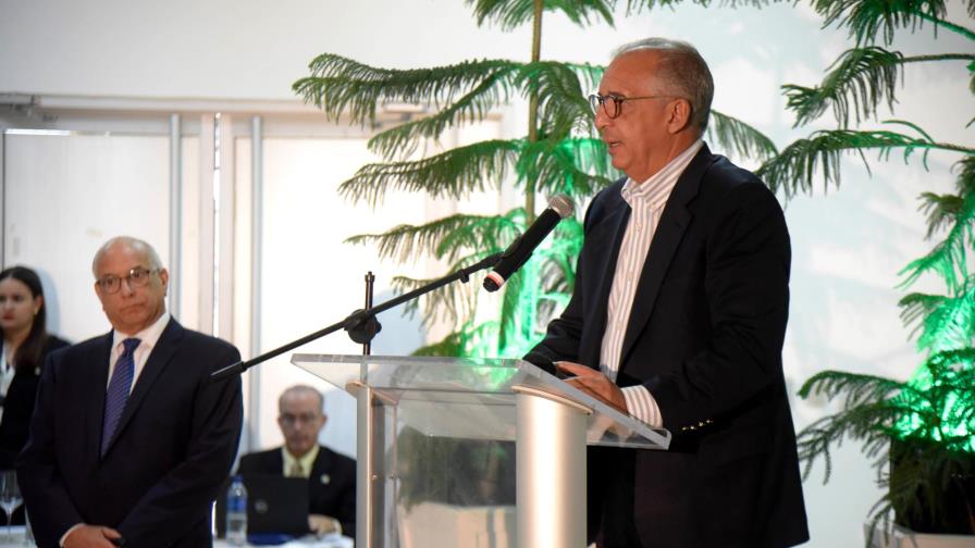 Empresarios exigen reparación del puerto de Manzanillo Empresarios exigen reparación del puerto de Manzanillo