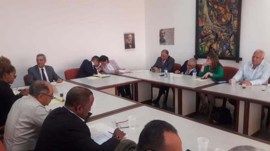 Discuten aumento al salario mínimo no sectorizado