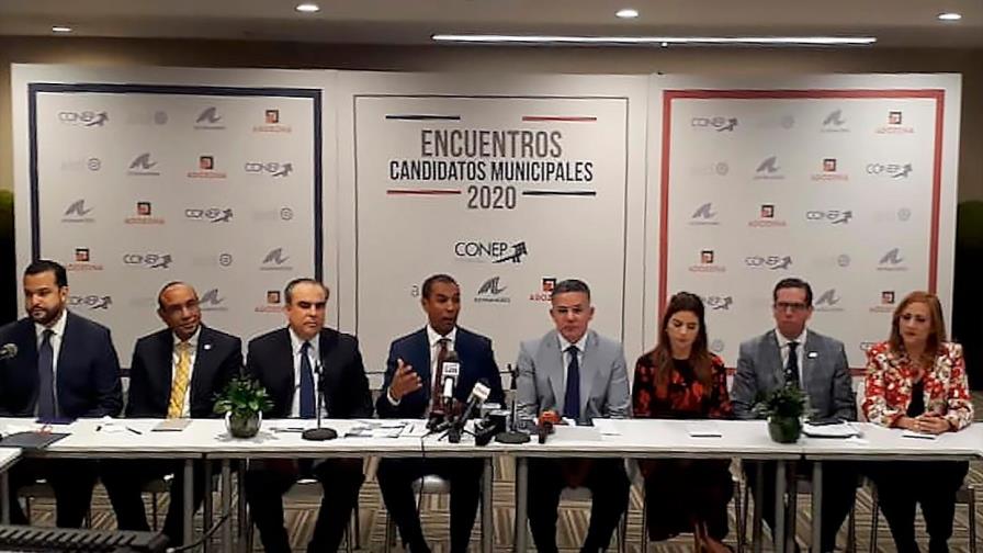 Empresarios dan voto confianza al trabajo de la JCE 