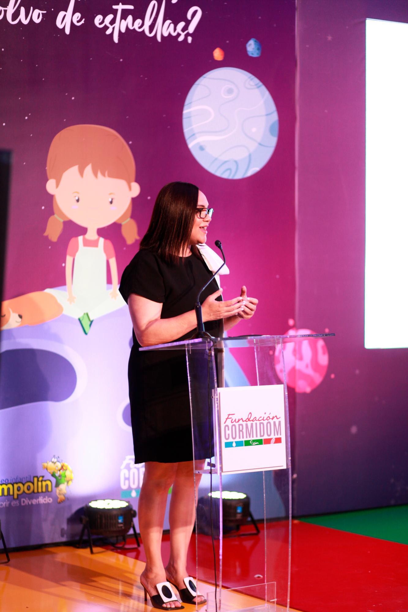 En la actividad, tomó la palabra Elizabeth Mena, vicepresidenta de CORMIDOM, para exponer el propósito y significado de la creación de Leonora.