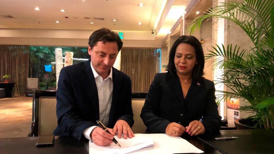 República Dominicana y Chile firman acuerdo para fortalecer defensa de los consumidores en ambos países