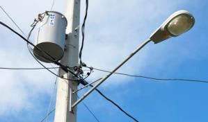 Obra de electrificación rural de la UERS beneficia a más de 300 comunitarios en Azua