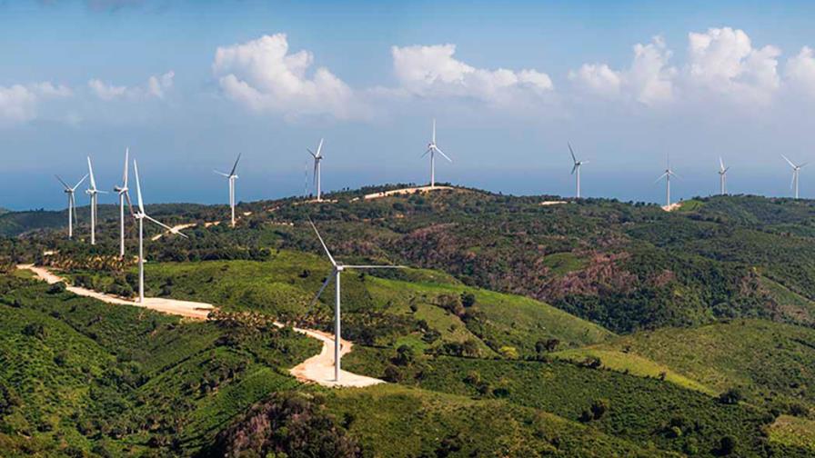 Gobierno modificará reglamento de ley sobre incentivos de energía renovable 