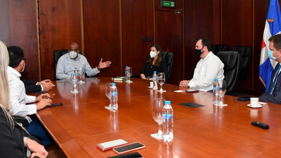 Empresarios brasileños declaran interés de invertir en energía alternativa en el país