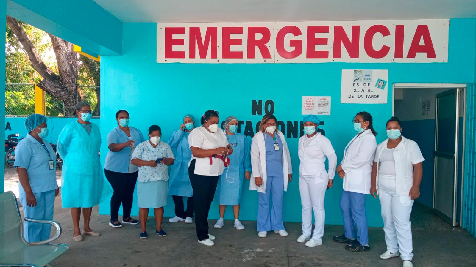 Personal de enfermería en el Hospital municipal Enriquillo, Barahona.