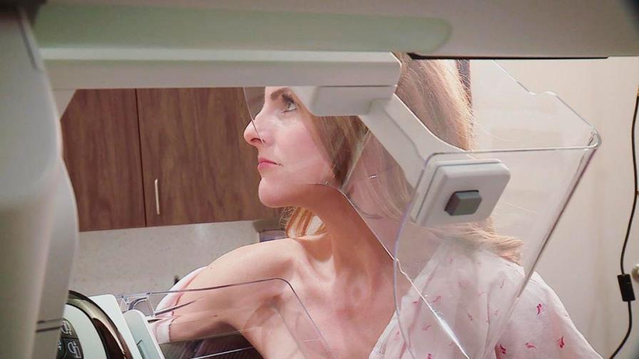 Periodista descubrió que tiene cáncer en plena transmisión en vivo Periodista descubrió que tiene cáncer en plena transmisión en vivo