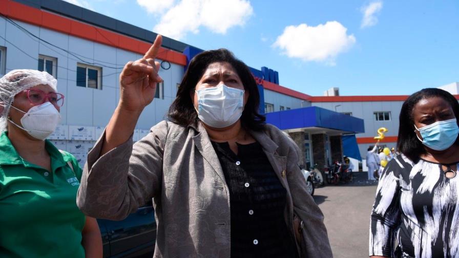 72 enfermeras de hospital infantil en Santiago dan positivo al COVID-19 en pruebas rápidas 