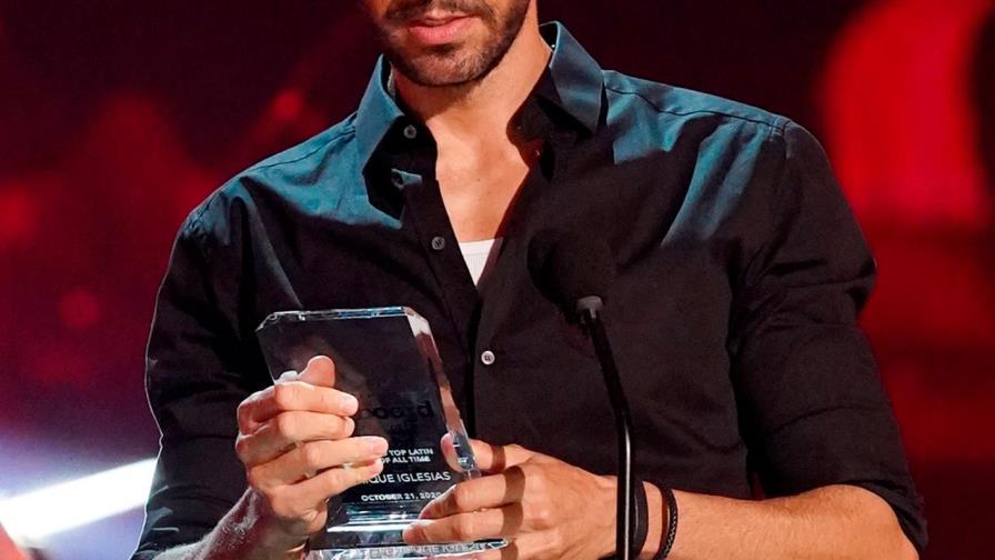 Video | Enrique Iglesias recibe reconocimiento como el “Mejor artista latino de todos los tiempos”