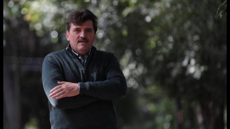 El novelista Enrique Serna asegura que a veces el machismo daña a los hombres