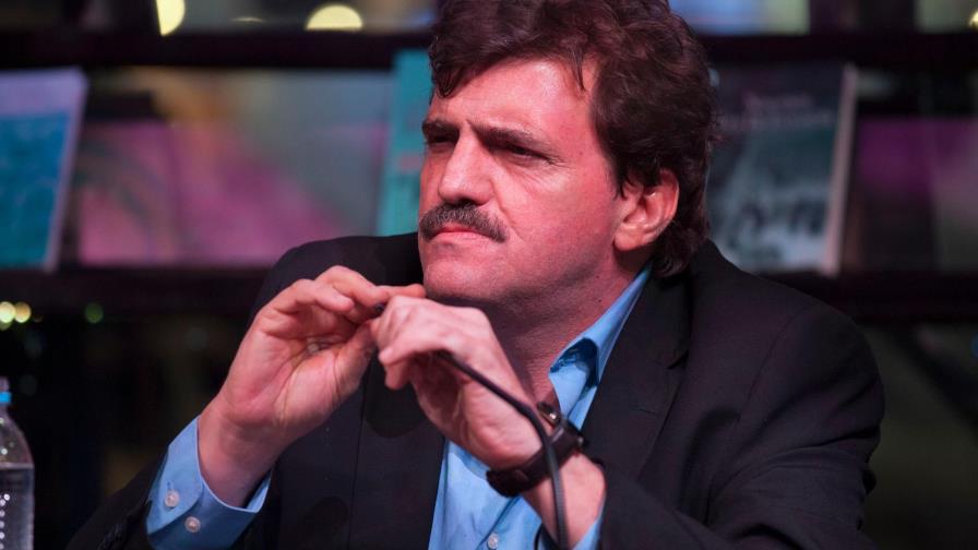 El novelista Enrique Serna asegura que a veces el machismo daña a los hombres