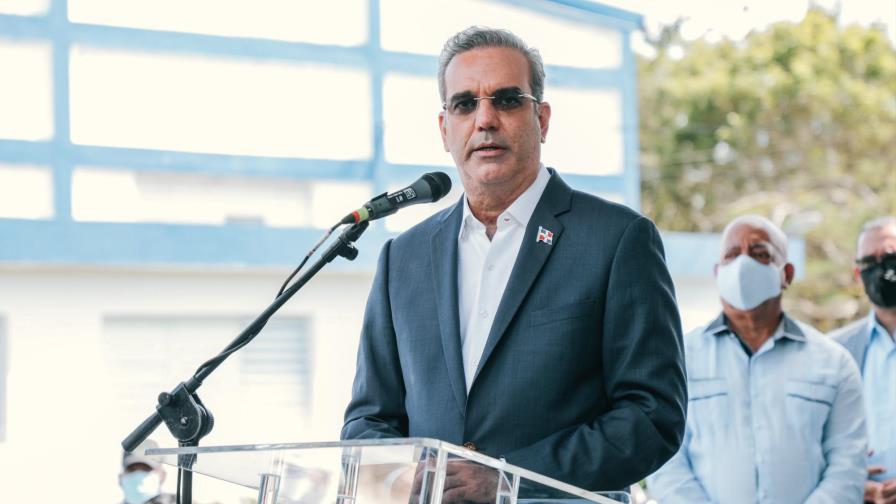 Abinader dice ayudas sociales evitan retiro de fondos de pensiones