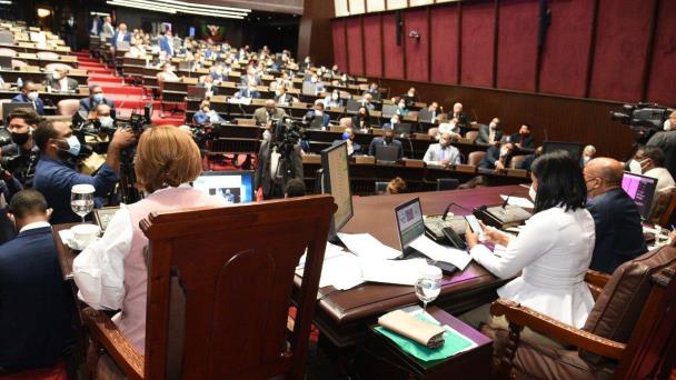 Aplauden eliminación del matrimonio infantil en RD