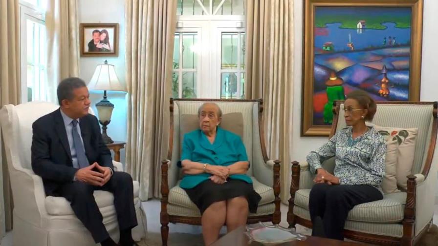 La entrevista inédita que Leonel Fernández le hizo a su madre y a su tía 
