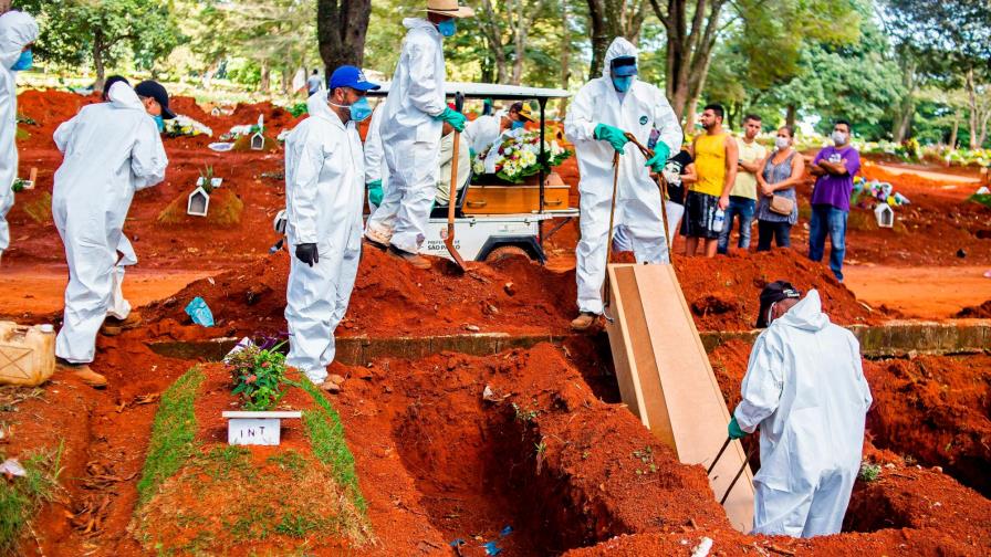 Brasil reporta menos de 800 muertes por COVID-19 por primera vez en casi 80 días