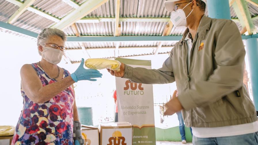 Fundación Sur Futuro realiza entrega de equipos de protección contra el coronavirus en comunidades montañosas de Azua y San Juan