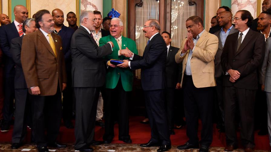 Danilo Medina pidió a las Estrellas que “traigan la copa”