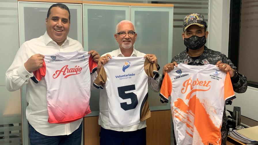 BanReservas dona uniformes para torneo béisbol U12 “Mi País Seguro”
