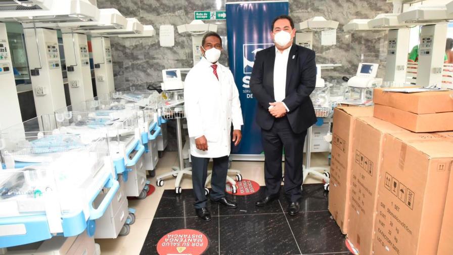 En un mes, SNS entrega equipos por más de RD$27 millones a cuatro hospitales En un mes, SNS entrega equipos por más de RD$27 millones a cuatro hospitales