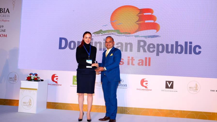 República Dominicana recibe premio de excelencia en MICE, Emiratos Arabes