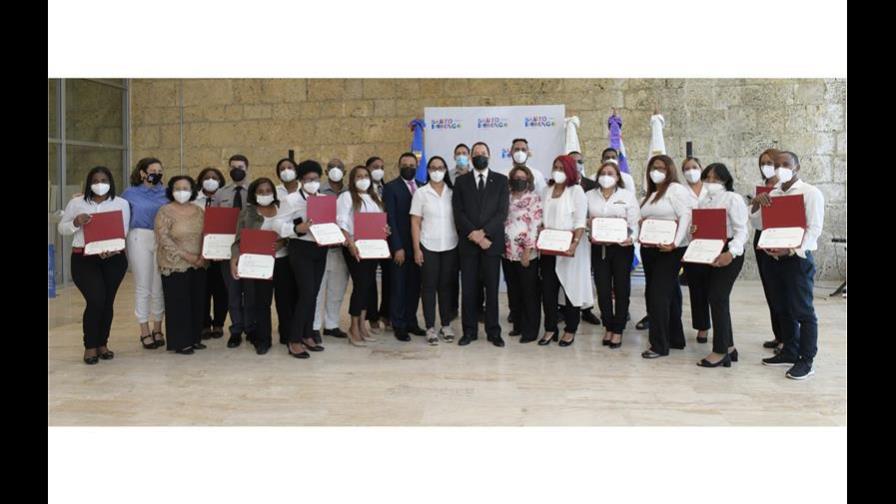 ADN y ENJ entregan certificados mediación a líderes comunitarios ADN y ENJ entregan certificados mediación a líderes comunitarios