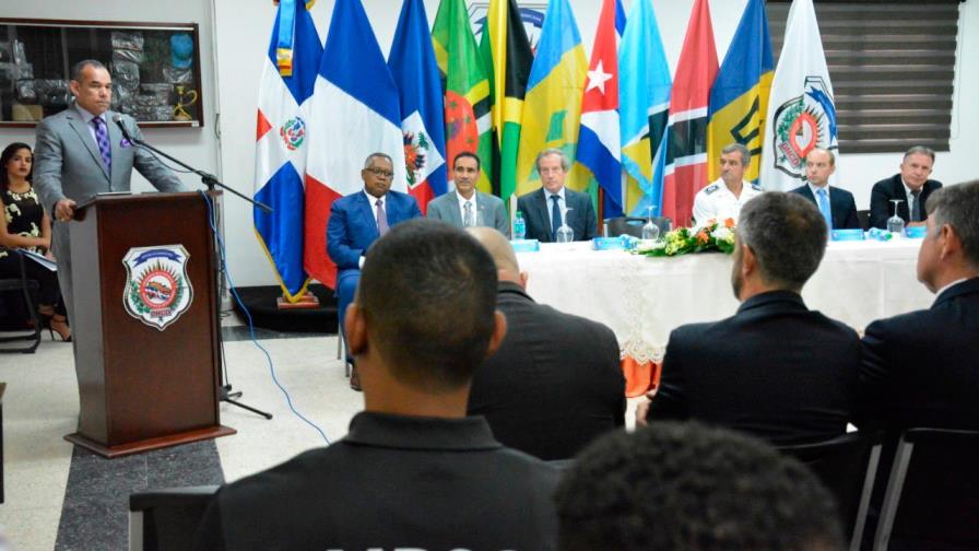 Presidente DNCD y embajador de Francia cierran entrenamiento para perseguir narco en aeropuertos