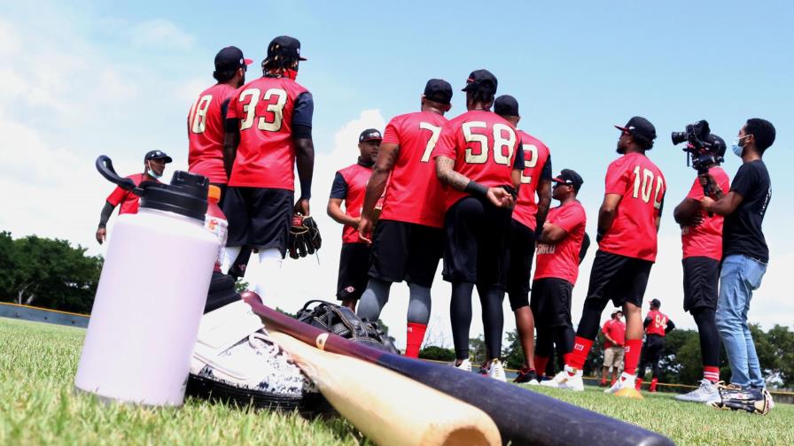 Brazos claves en primera práctica del Escogido