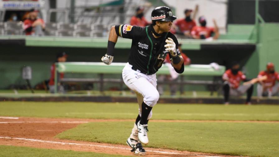 Las Estrellas se imponen al Escogido en el Tetelo Vargas