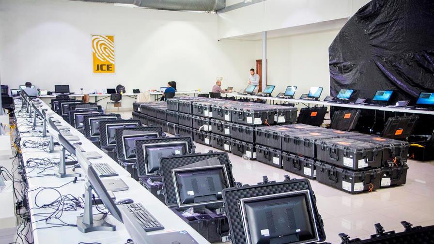 Fuerza del Pueblo y PRM piden a la JCE informe sobre sistema de votación 