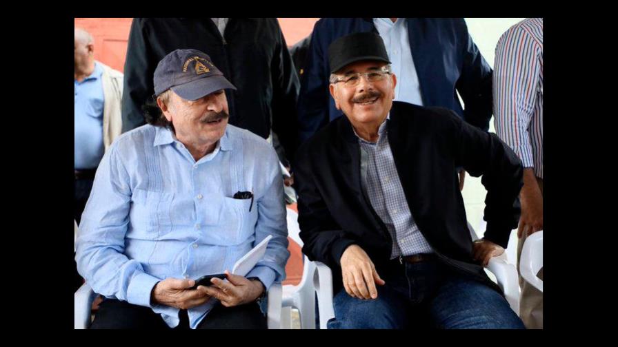 El intelectual Ignacio Ramonet acompaña al presidente Danilo Medina en su visita sorpresa 