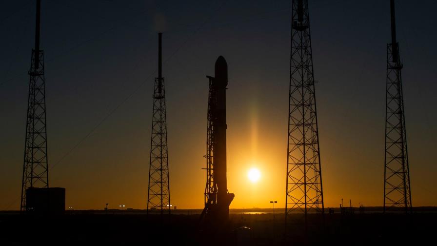 SpaceX retrasa quinto envío de 60 satélites para internet de alta velocidad